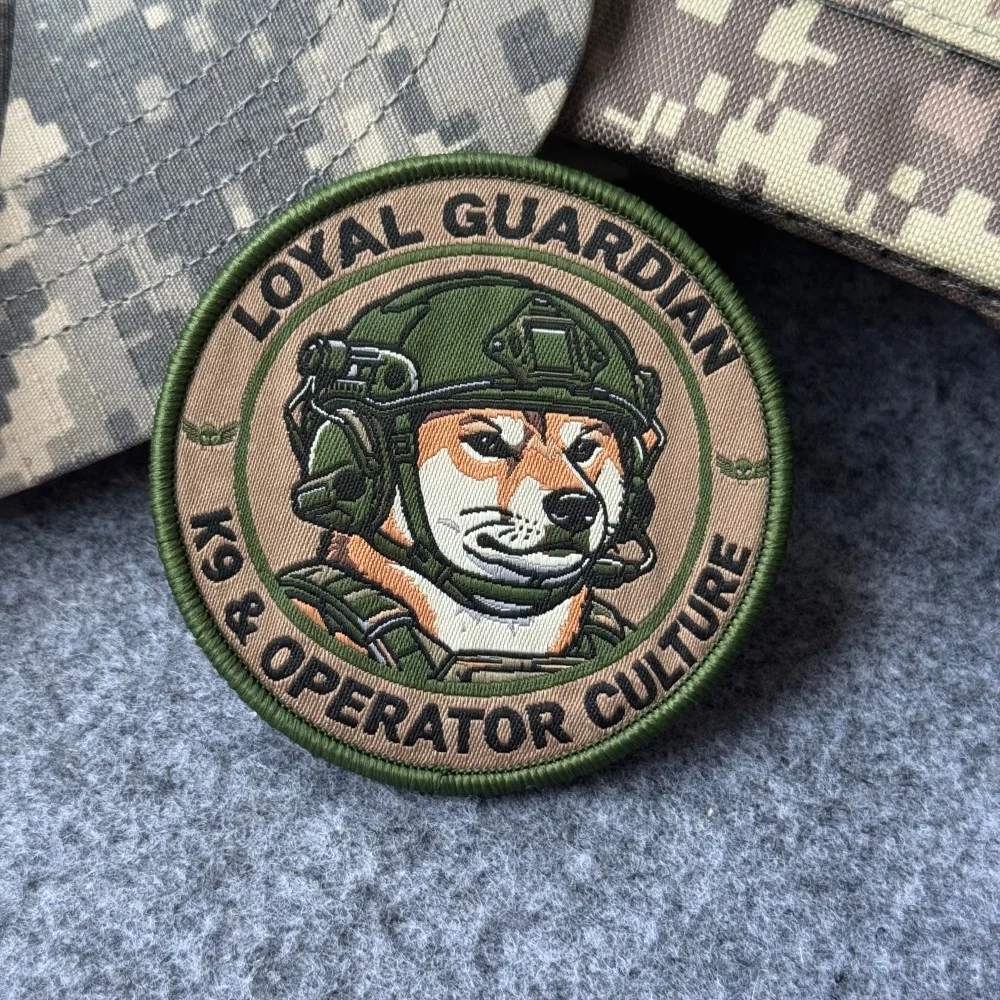 Parche bordado K9 Loyalian Guardian con velcro MOLLE táctico - imagen 3