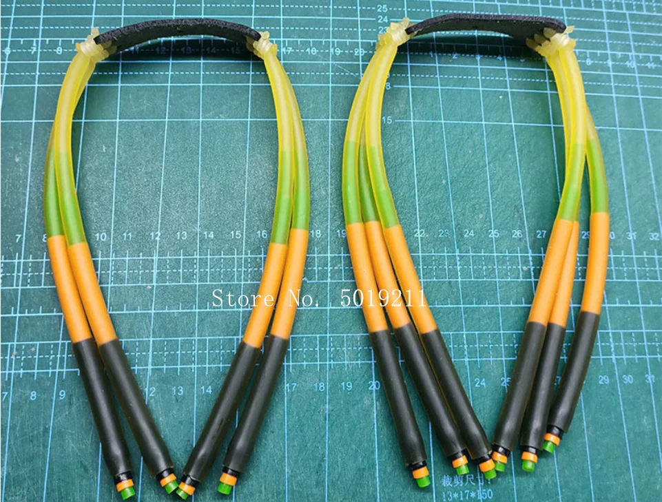 Banda de goma estirada mostrando elasticidad