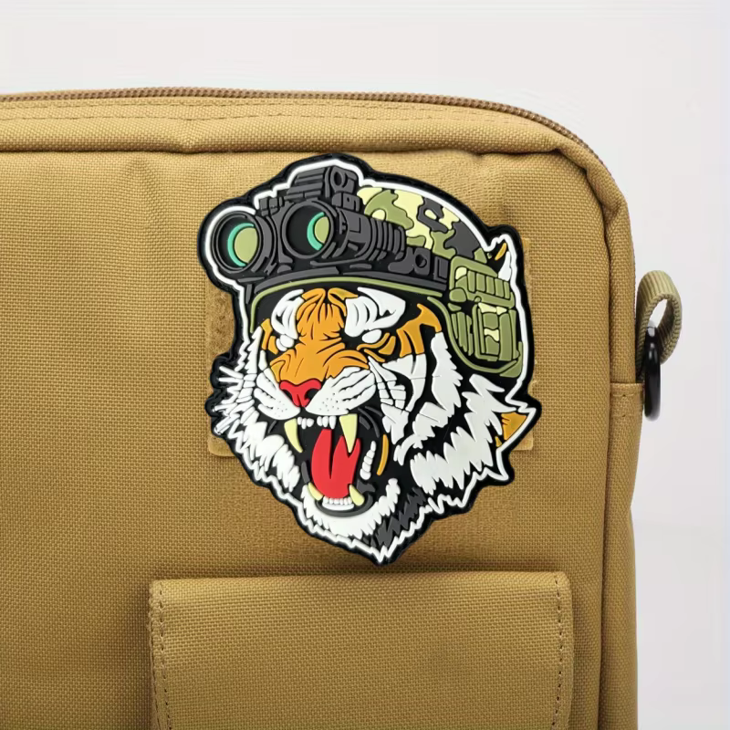 Parche táctico PVC visión nocturna tigre con velcro para chaleco