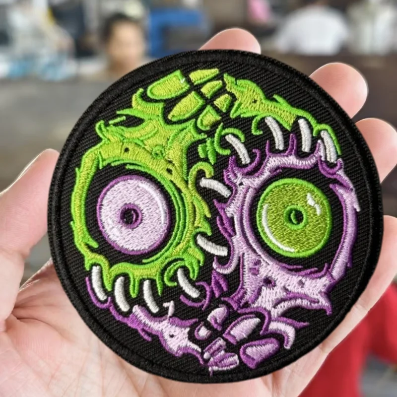 Parche táctico bordado ojo zombi con velcro para mochila - imagen 3