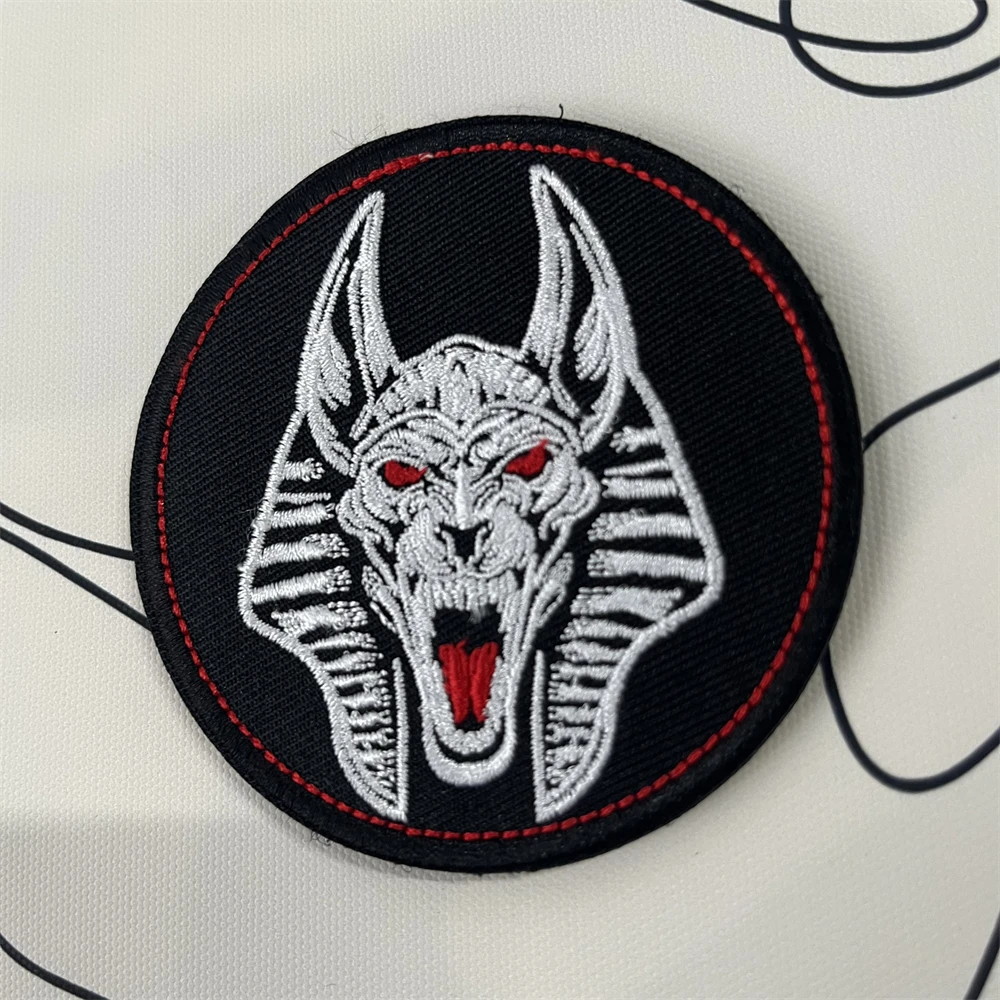 Chevron Anubis parche MOLLE bordado gancho y bucle insignia táctica - imagen 3
