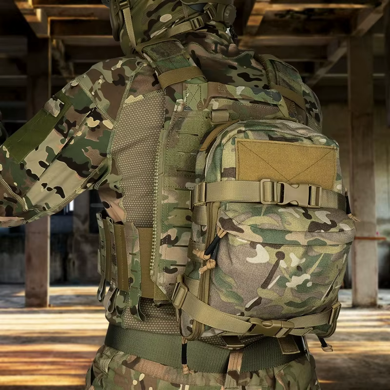 Mochila táctica con bolsa de agua y manguera