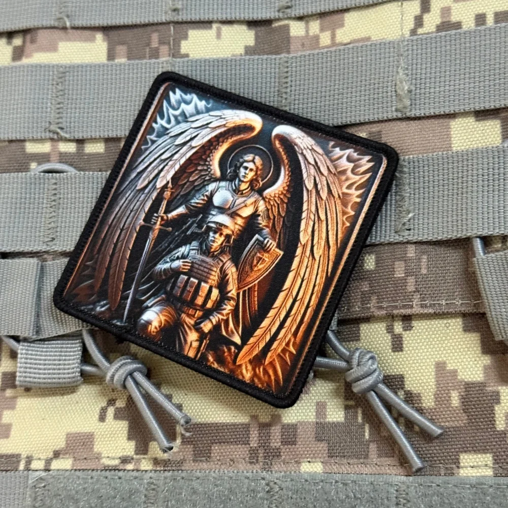 Parche táctico Guardian Angel velcro escudo cruzado y espada sagrada - imagen 2