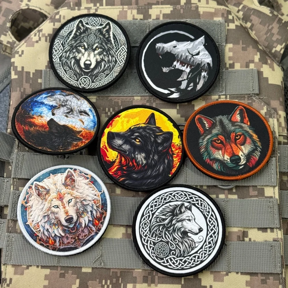 Parche táctico chevron Wolf gancho y bucle para ropa militar