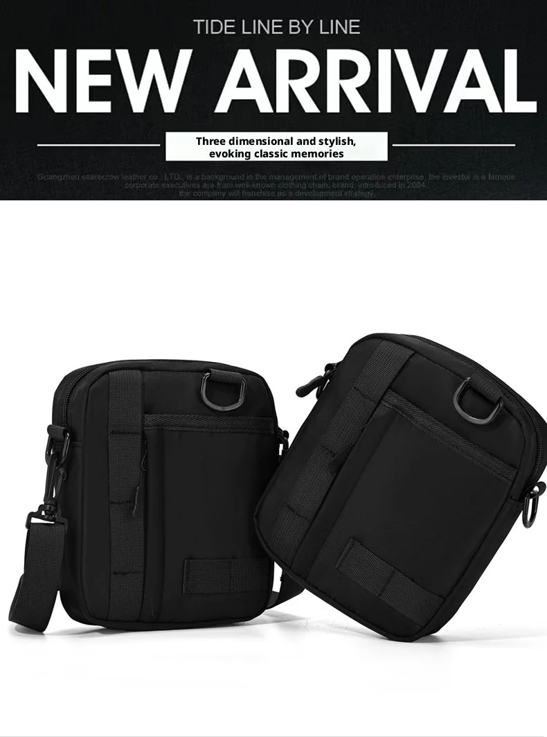 Bolso bandolera negro con acabado tipo MOLLE