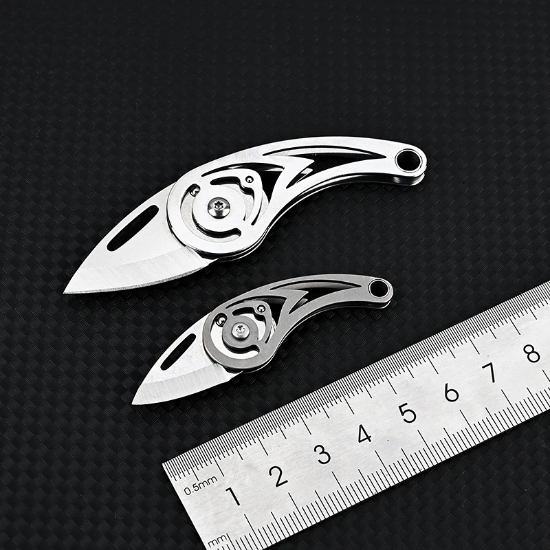Cuchillo plegable titanio acero D2 alta dureza con llavero