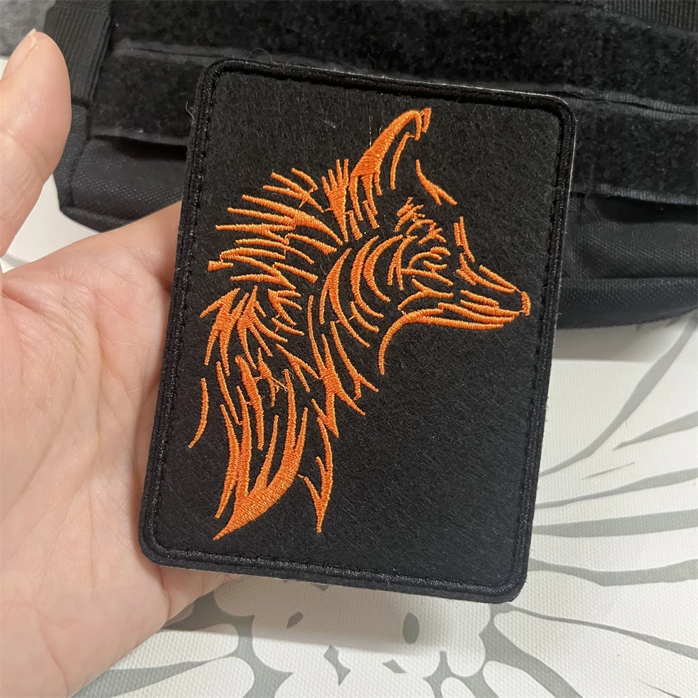Parche con acabado para fijación en velcro