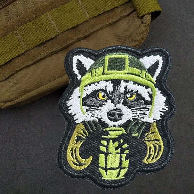 Parche táctico bordado mapache con velcro para casco y chaleco - imagen 5