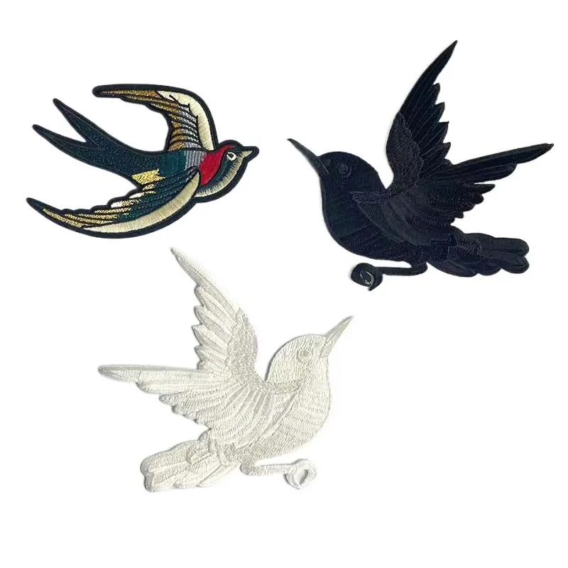 Parche retro bordado de hierro golondrina