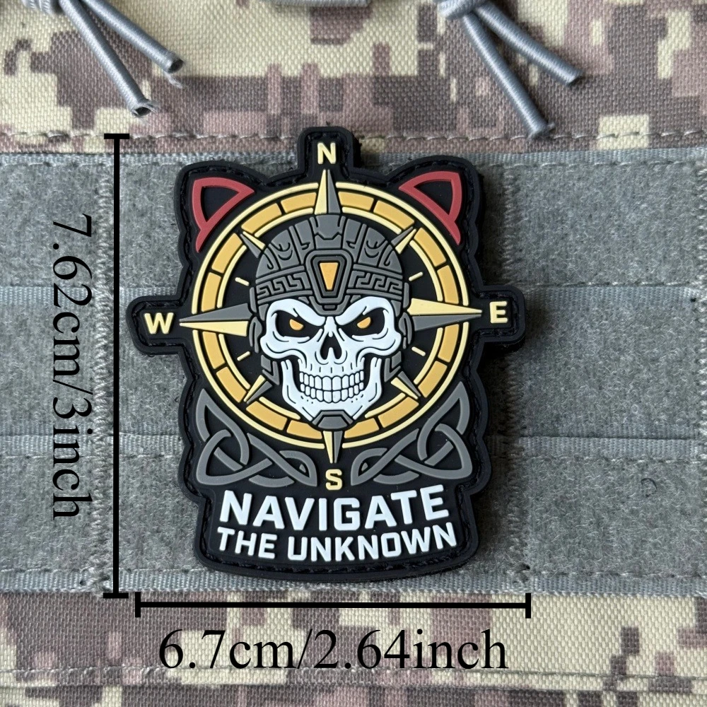 Parche táctico PVC vikingo brújula calavera – Compatible MOLLE - imagen 2