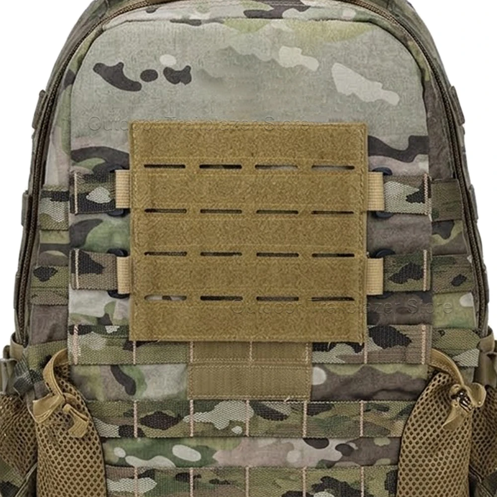 Panel Molle con velcro y cierre