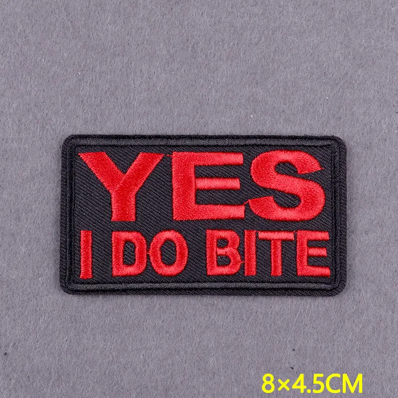 Parches bordados humor negro para ropa y mochilas – Planchar DIY - imagen 3