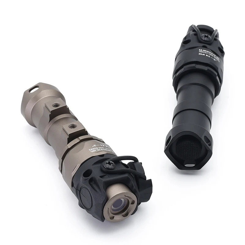 Vista lateral de la linterna montada en riel táctico