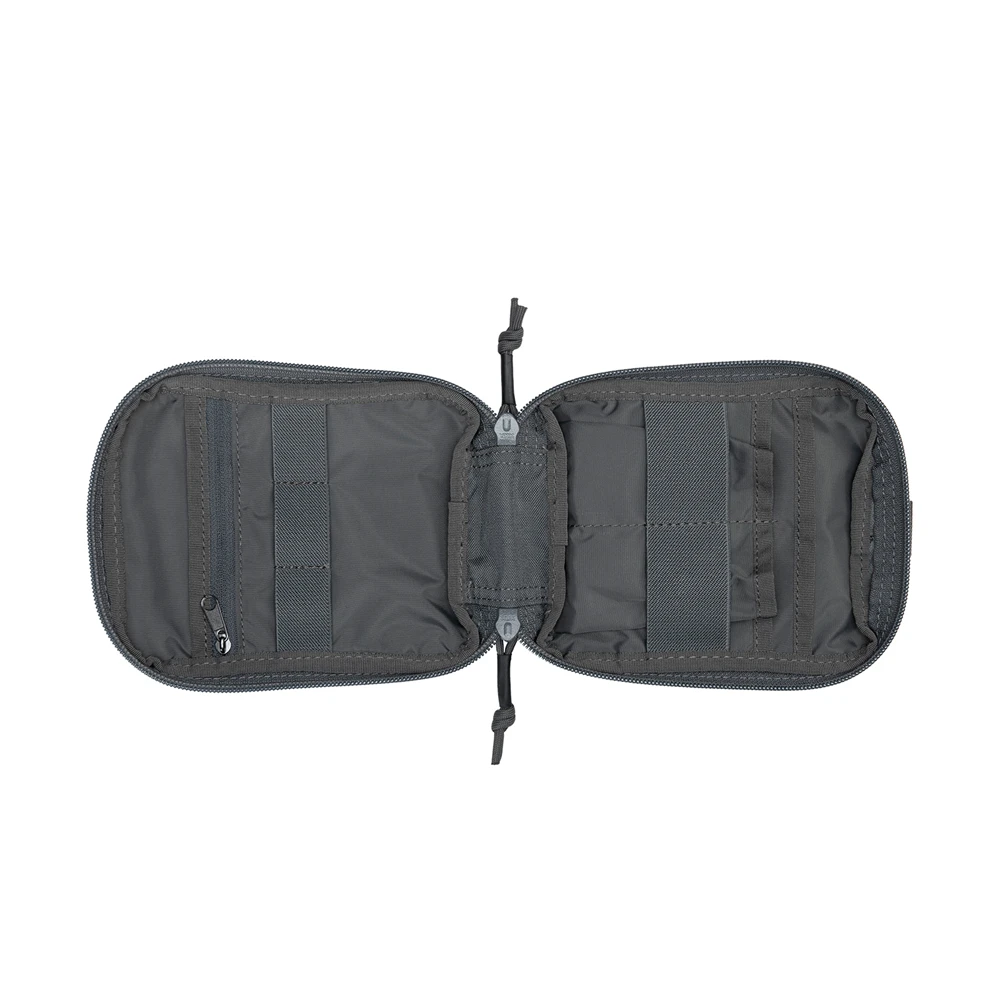 Detalle de las cremalleras YKK