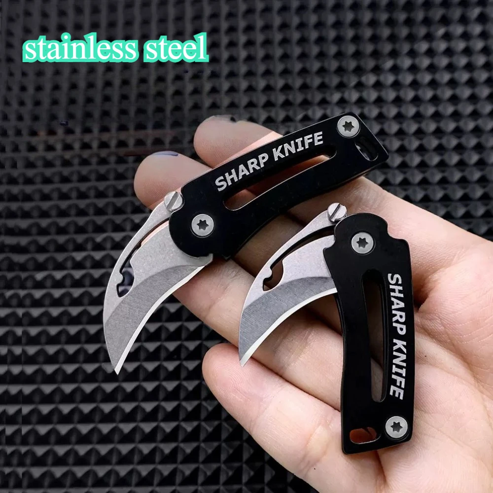 Mini cuchillo plegable en uso cotidiano