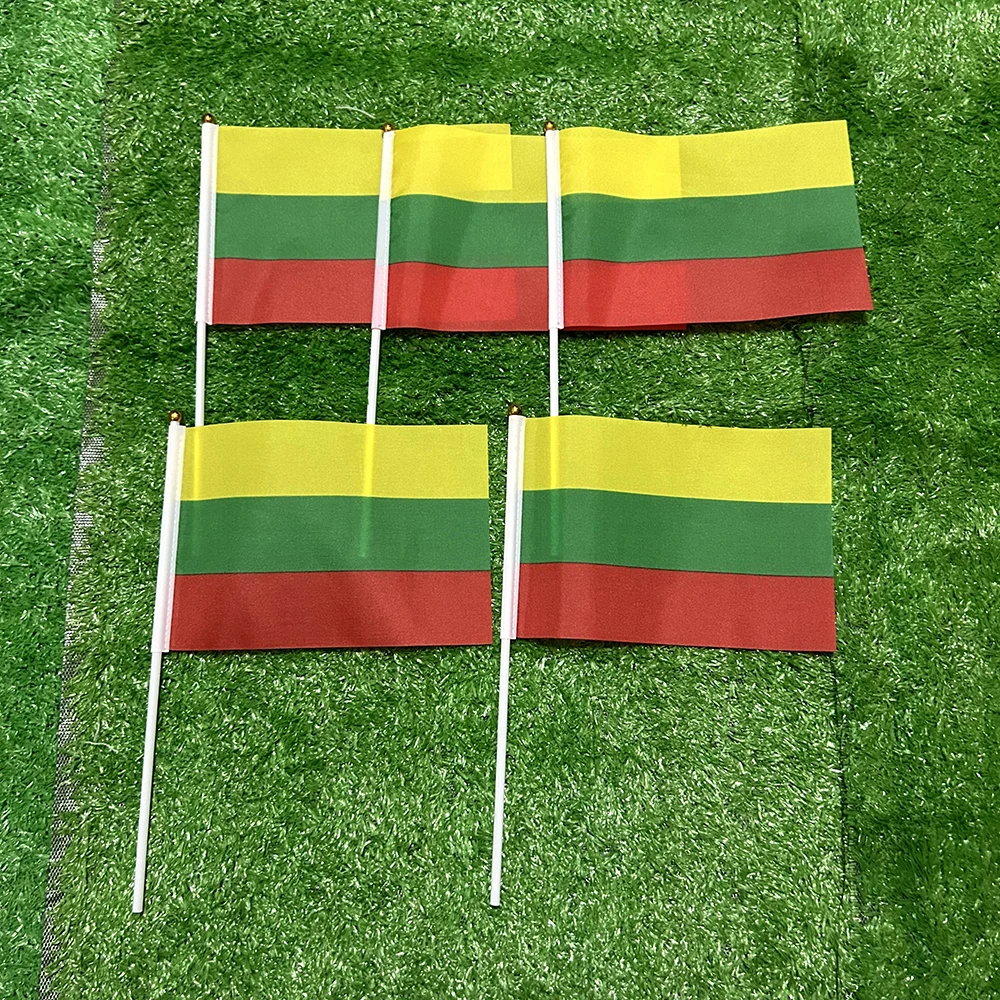 Bandera de mano Lituania 21x14cm con poste plástico para eventos - imagen 2