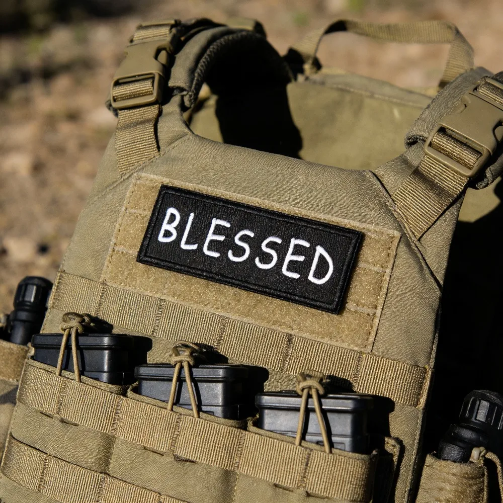 Parche táctico Blessed Morale bordado con velcro para mochila - imagen 3