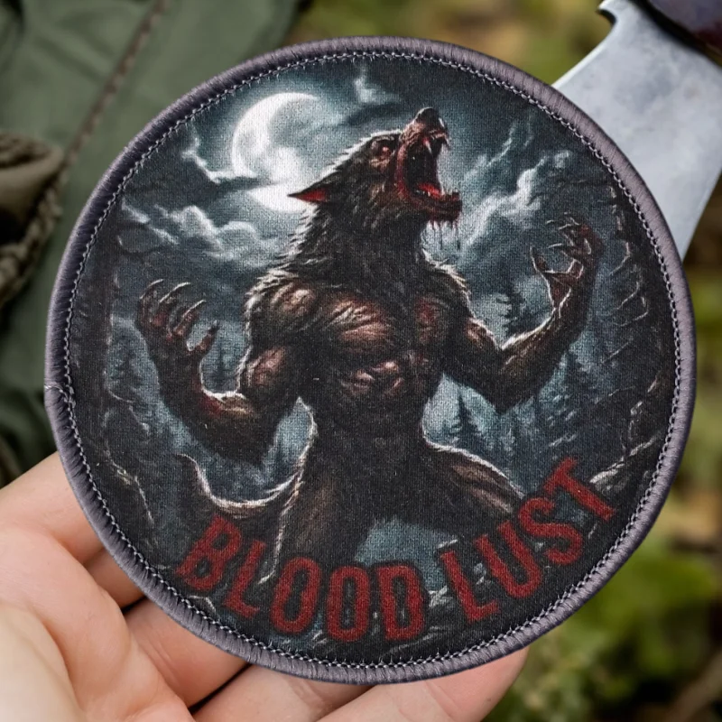 BLOOD LUST parche táctico hombre lobo con velcro - imagen 4