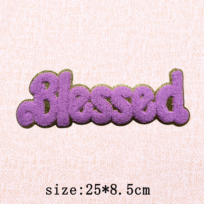 Parche Blessed Letter listo para decorar