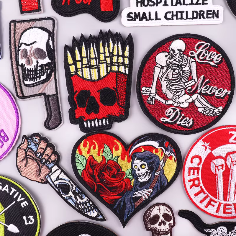 Parche calavera punk bordado termoadhesivo DIY - imagen 2