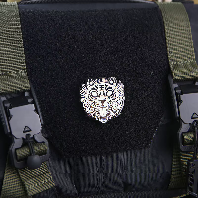 Parche táctico metal ciervo glow MOLLE insignia militar - imagen 4