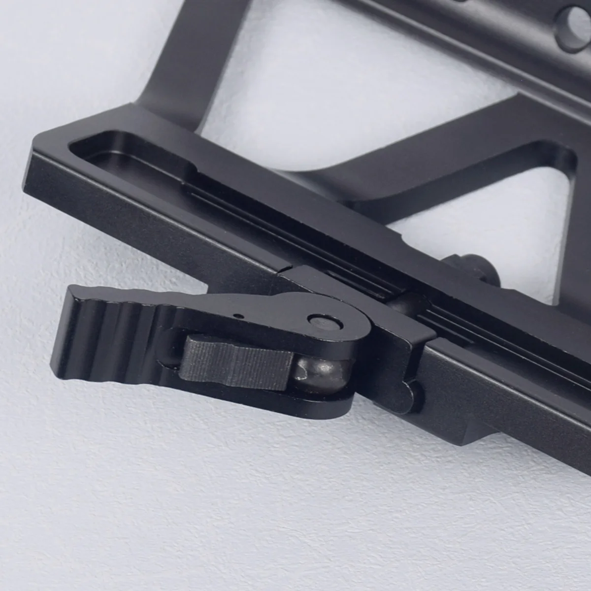 Montura Táctica AK-47 Desmontaje Rápido para Mira Punto Rojo o Holográfica - imagen 4