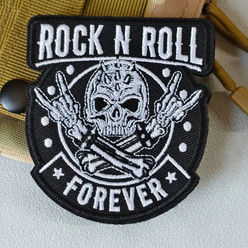 Parche táctico bordado calavera punk con gancho y bucle para mochila - imagen 2