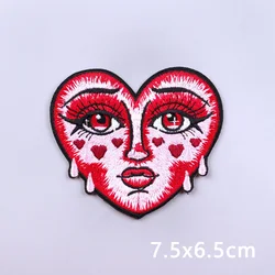 Parche termoadhesivo bordado calavera estilo punk e hippie