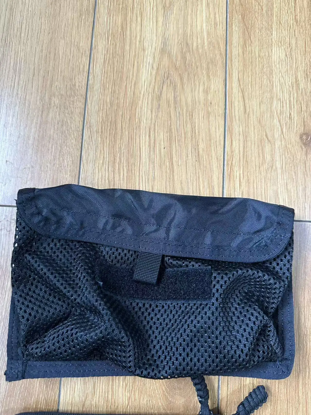 Bolsa transpirable de malla integrada para deporte y outdoor - imagen 4