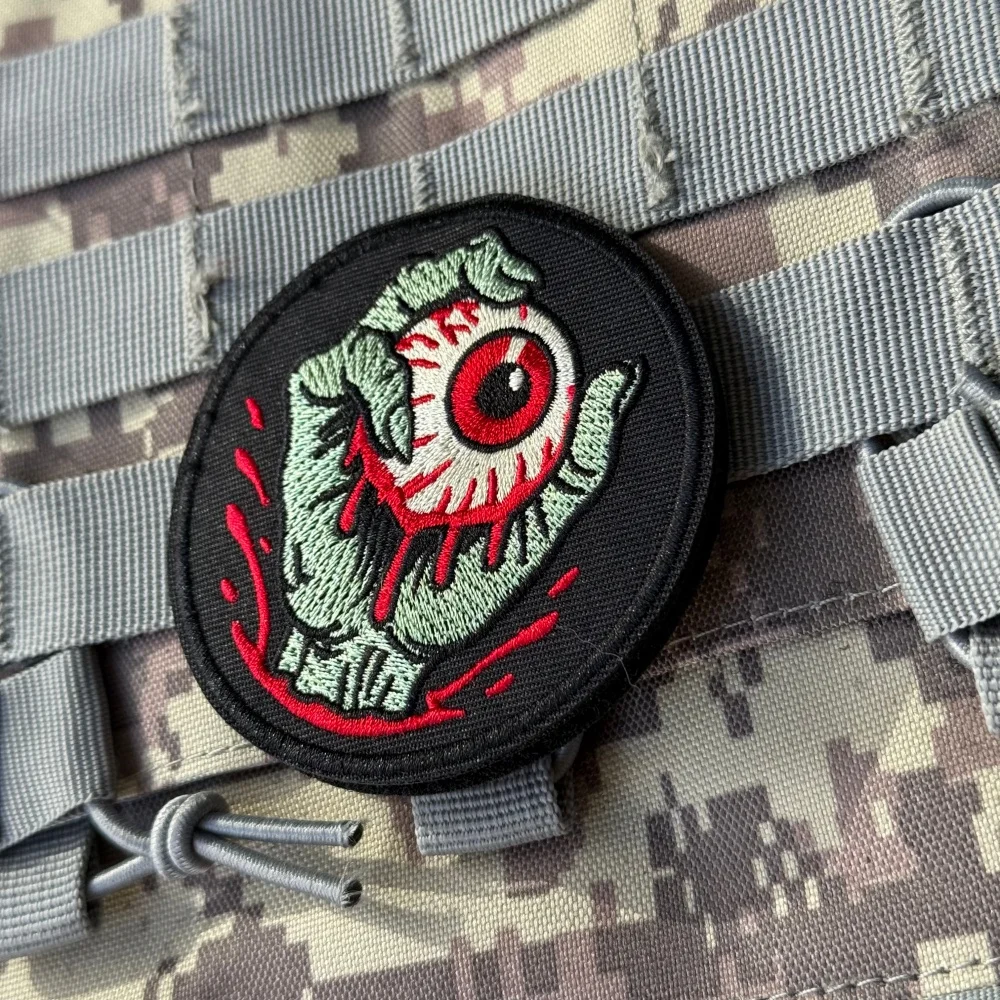 Parche táctico mano zombie con globo ocular – Enganche y bucle - imagen 2