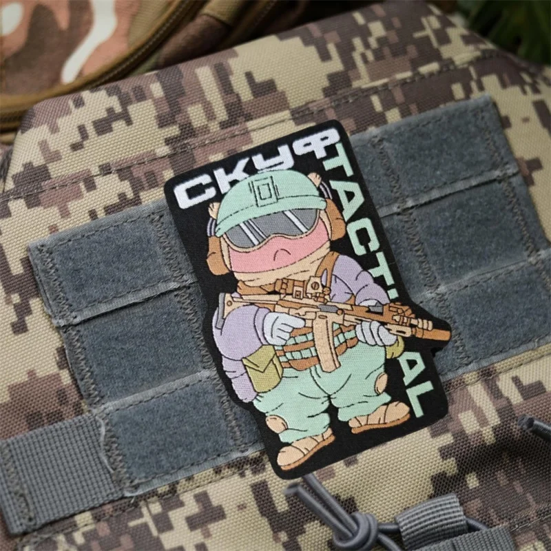 Parche táctico militar gancho y bucle con soldado estampado