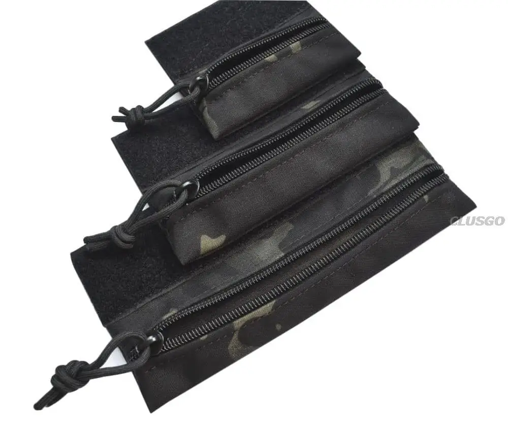 Bolsas tácticas colgadas en chaleco MOLLE
