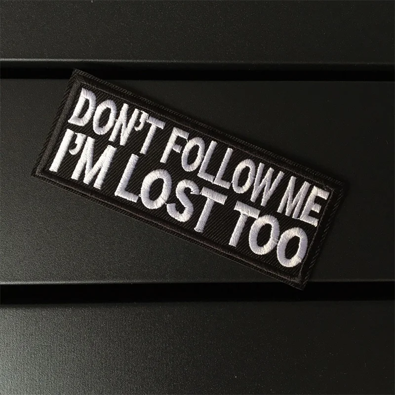Parche termosellable DON'T FOLLOW ME negro blanco bordado - imagen 3