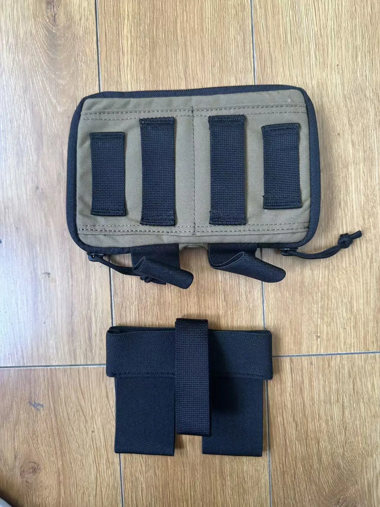 Bolsa compacta MOLLE para botiquín