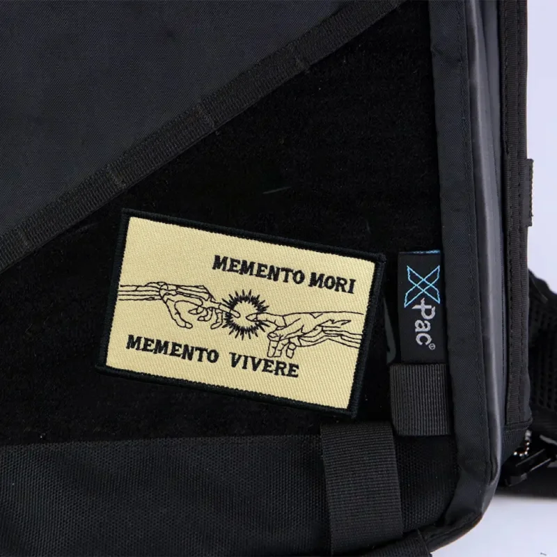 Parche bordado Memento Mori – Táctico para mochila y ropa - imagen 5