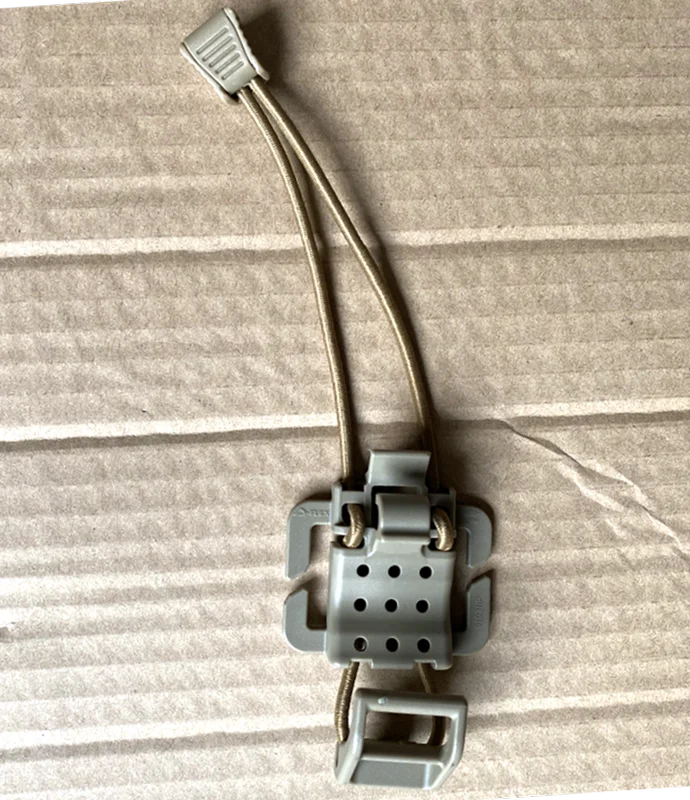 Clip Molle para fijar accesorios de forma segura