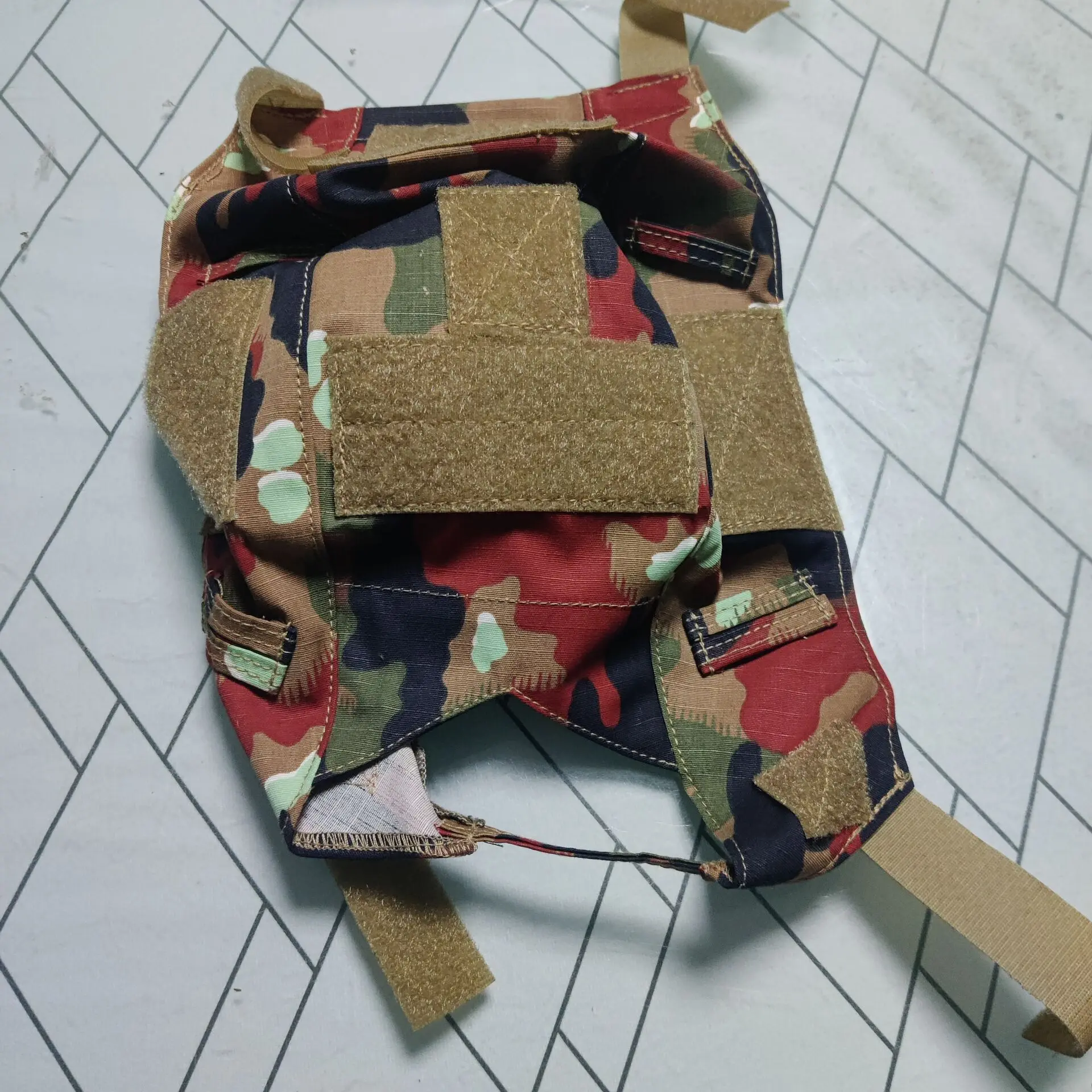 Detalle de camuflaje en la funda