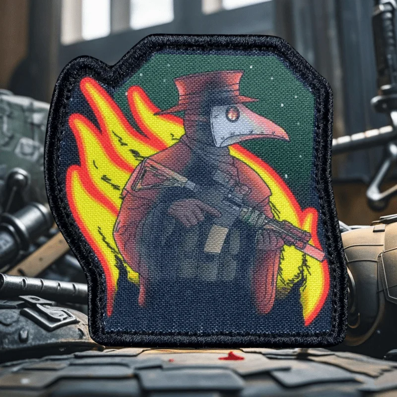 Parche táctico bordado The Plague Doctor – Velcro para equipamiento - imagen 4