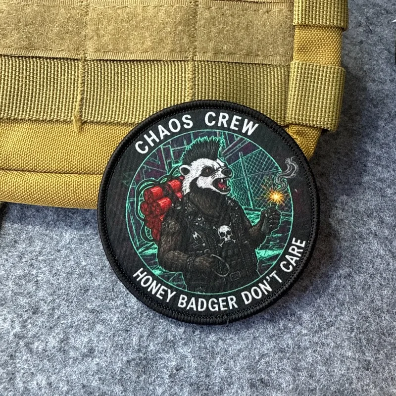 Parche táctico Raccoon bordado insignia moral con velcro gancho-bucle - imagen 3