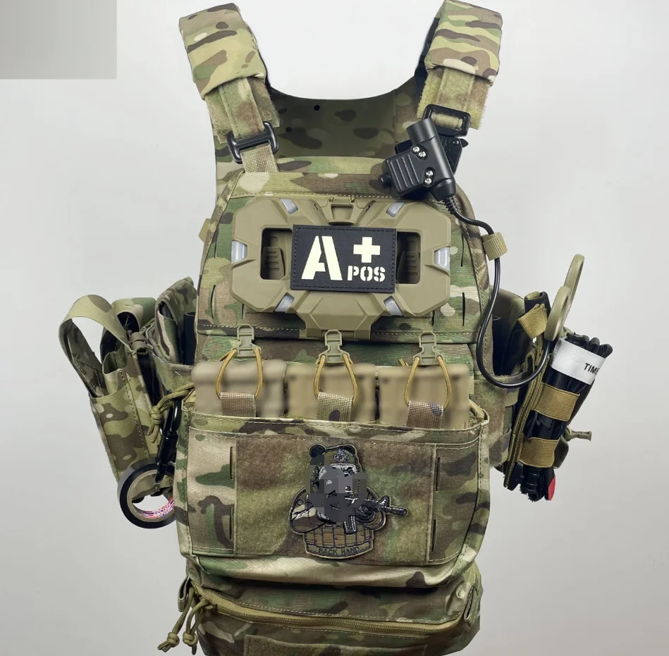 Chaleco táctico antibalas camuflaje con casco y equipo de entrenamiento - imagen 5