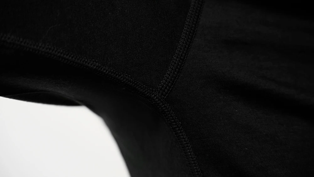 Camiseta merino empaquetada para viaje