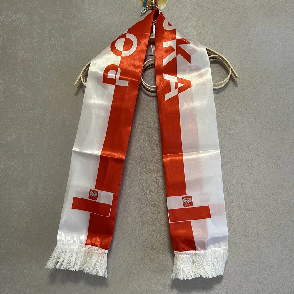 Bufanda de fútbol Polonia satén estampada doble cara con borlas - imagen 2