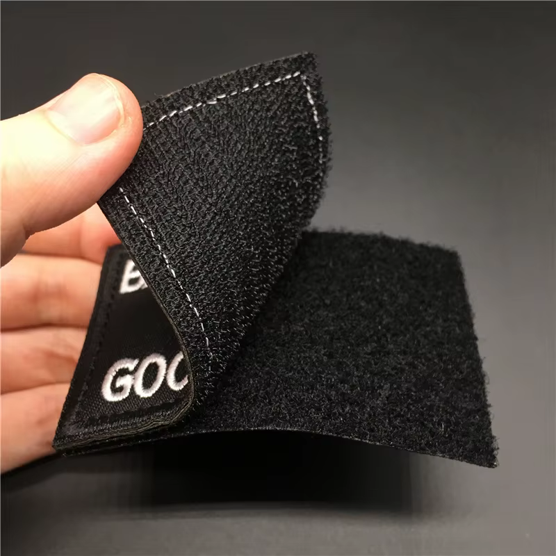 Parche bordado con gancho para mochila – Personalización táctica - imagen 4