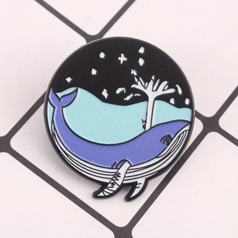 Pin táctico ballena celeste con motivo árbol y cúpula estrellada - imagen 3