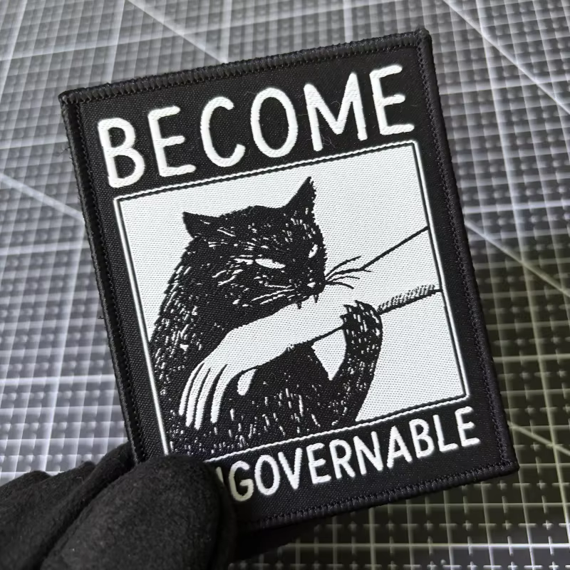 Parche táctico Velcro gato mordaz, insignia moral para mochila - imagen 3
