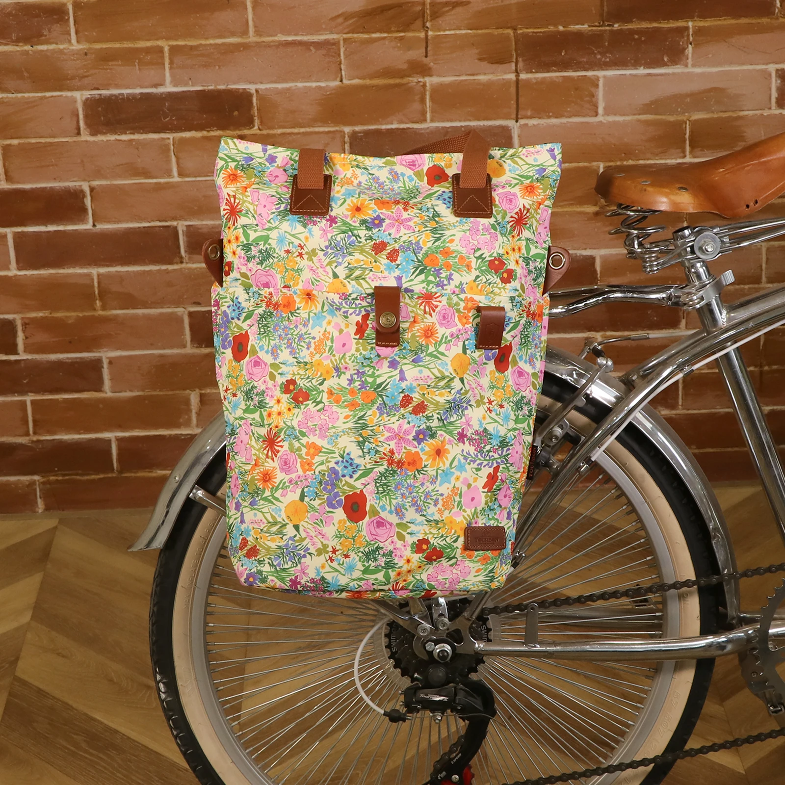 Uso como bolso cuando bajas de la bicicleta