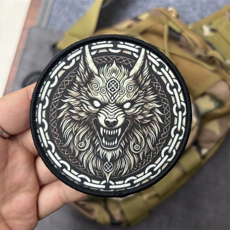 Parche táctico lobo militar de moral con velcro para mochila - imagen 4