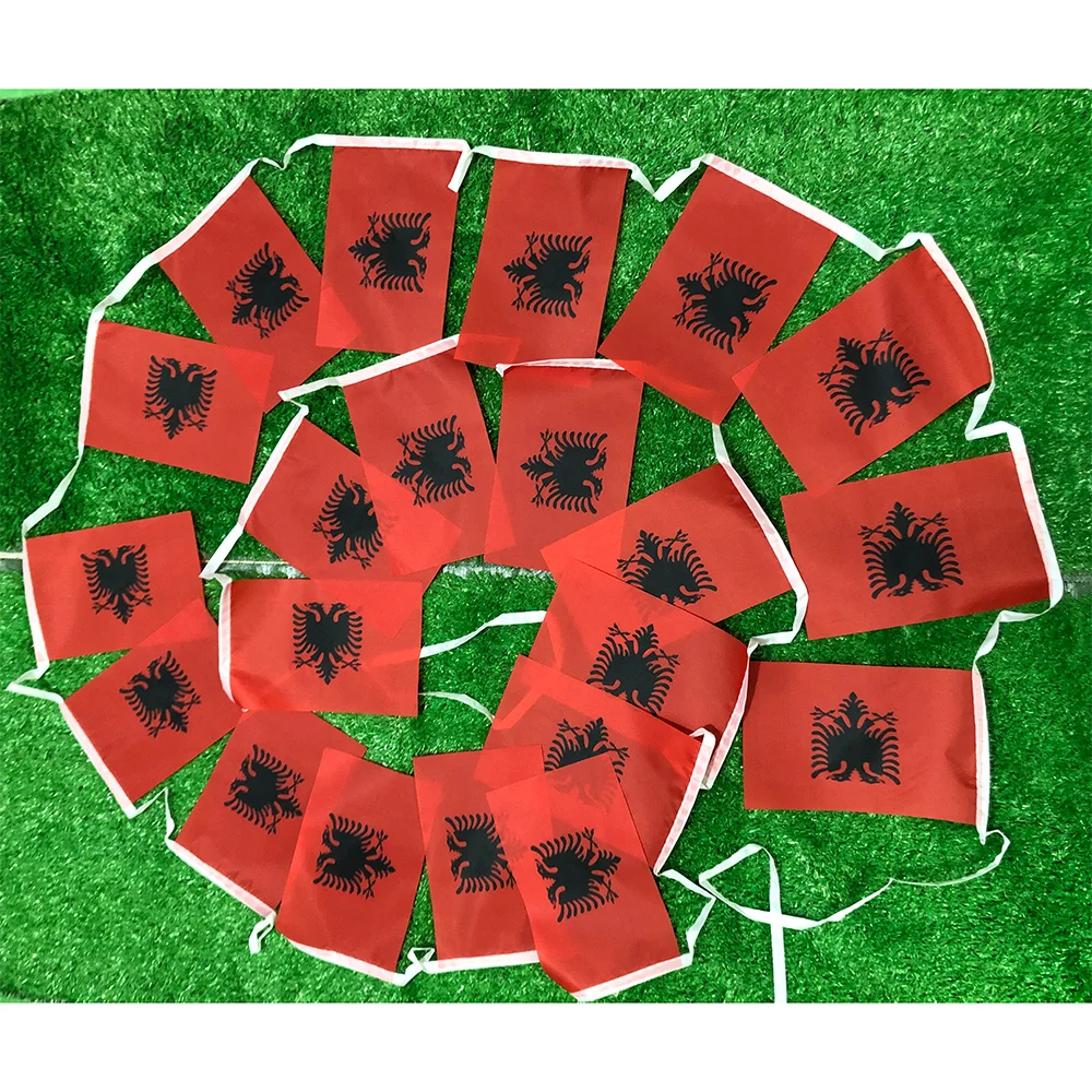 Banderines decorativos de Albania en poliéster