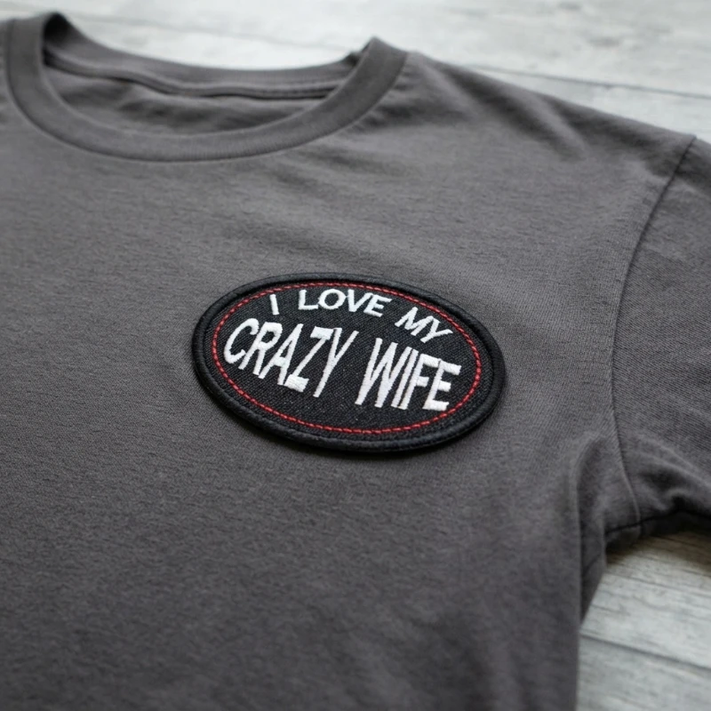 Parche moral bordado velcro 'I Love My Crazy Wife' para mochila y chaqueta - imagen 5