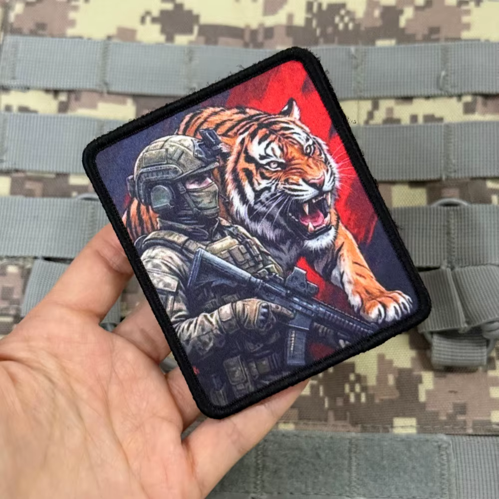 Parche táctico insignia soldado tigre con velcro para ropa - imagen 4